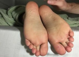 Cute feet pictures